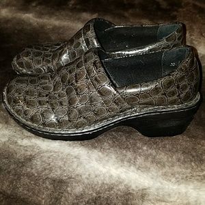 B.O.C clogs - gray print
